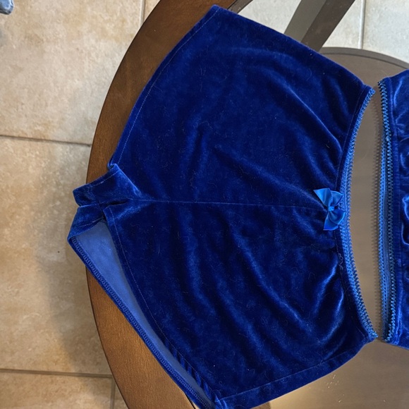 Blue Velvet Two-Piece Set - Picture 5 of 8